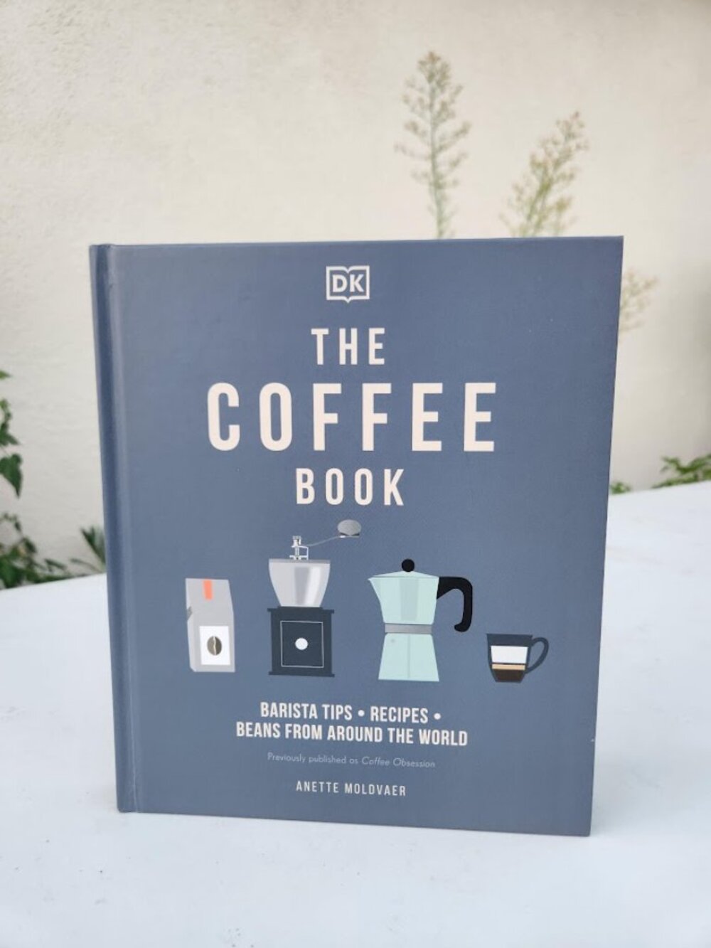 The Coffee Book Hardcover Book Barista tips, Recipes, Beans from around the worl